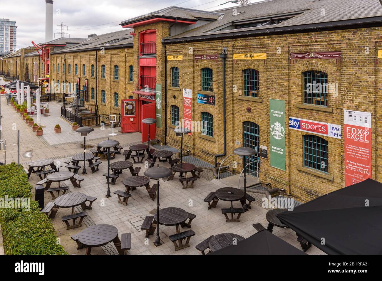 London, England. Fox Excel Pub, Warehouse Bar gehen zu Ort für Besucher nach der Ausstellung. Stockfoto