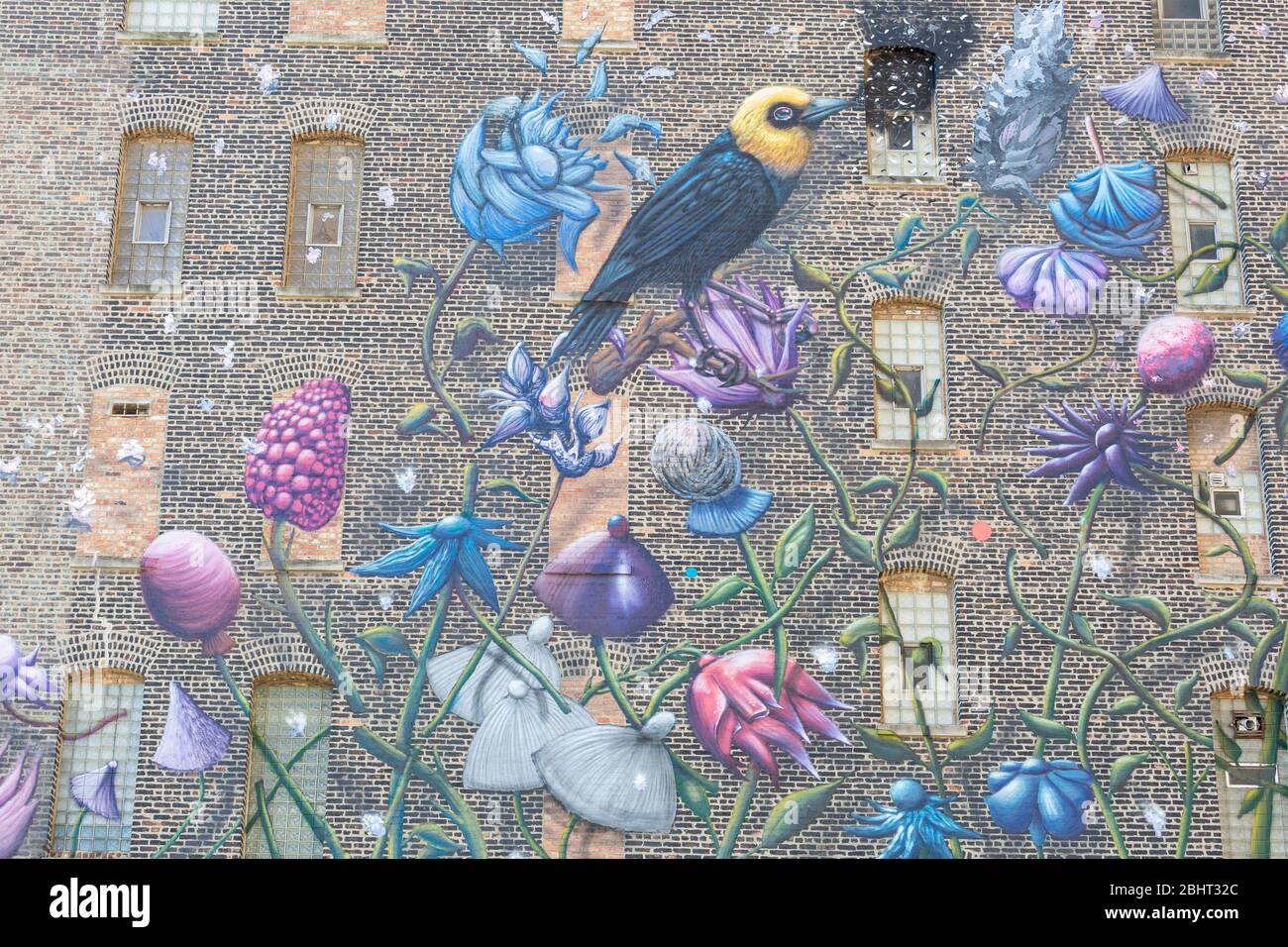 Von der Blüte zum Untergang Wandgemälde des niederländischen Künstlers Collin van der Sluijs, 1006 S Michigan Avenue, Chicago, Illinois, USA Stockfoto