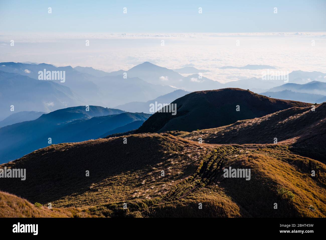 Bergrücken von corrdillera vom Gipfel des Mt. Pulag, Benguet, Philippinen. Stockfoto