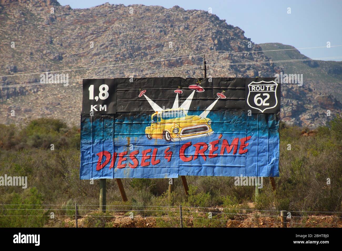 Werbeschild neben der Landstraße, an der Route 62, bei Barrydale in der Karoo. Provinz Westkap, Südafrika, Afrika. Stockfoto