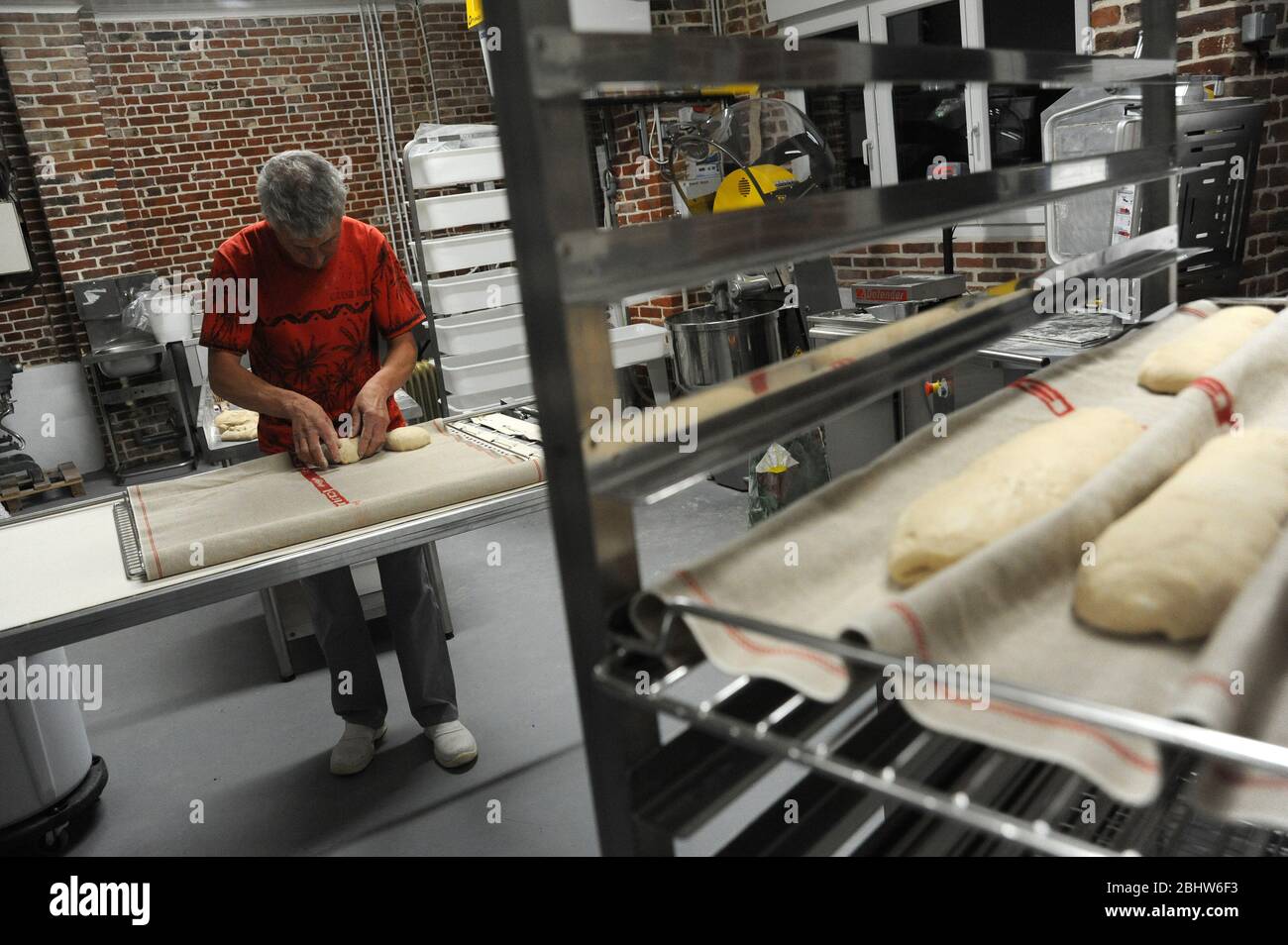 Herstellung von Bio-Brot Stockfoto