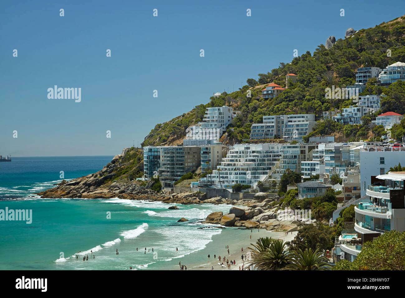 Apartments und Strand in Clifton, Kapstadt, Südafrika Stockfoto