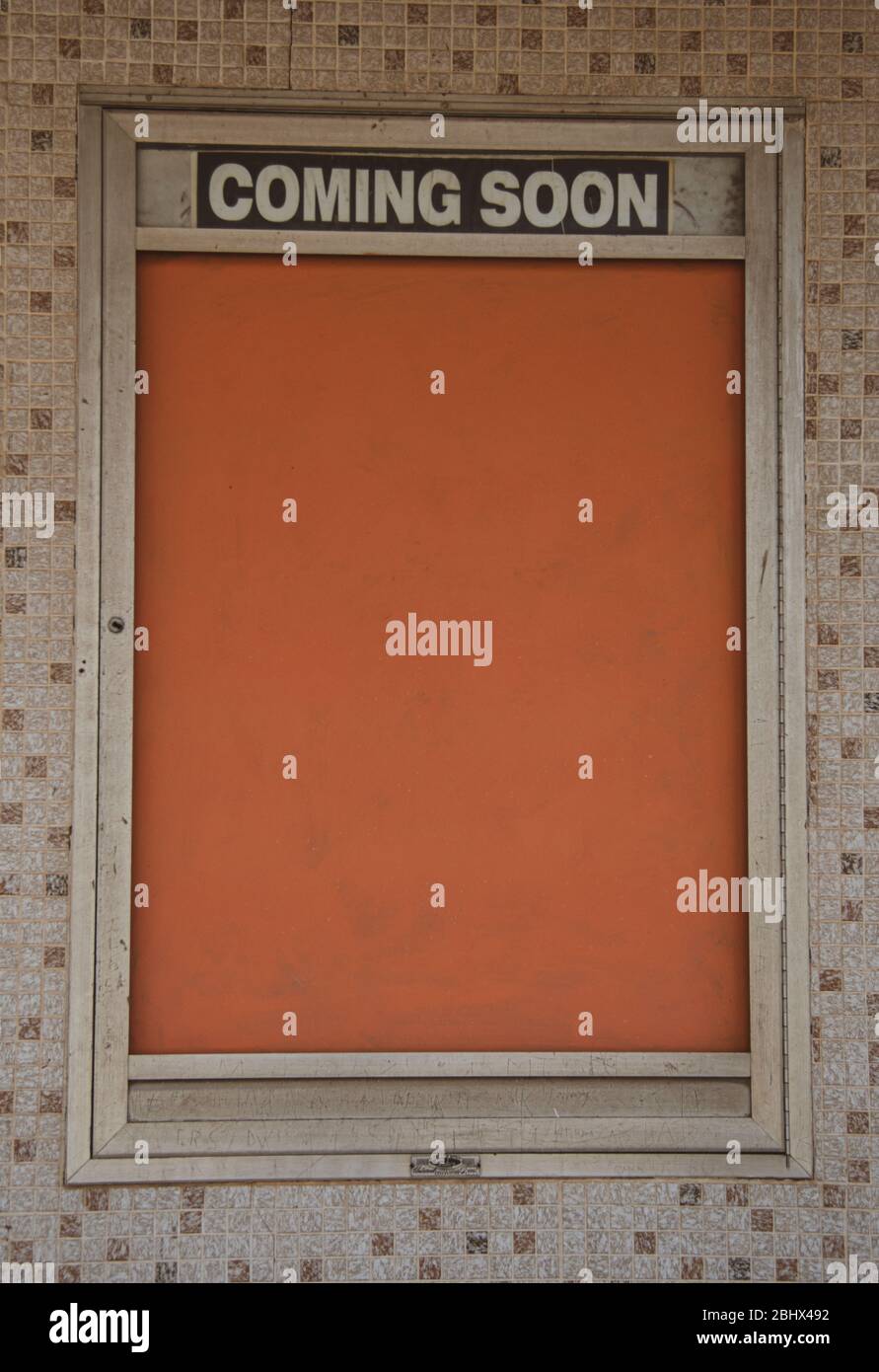 Leerer Platz für Poster für kommende Filmattraktionen Stockfoto