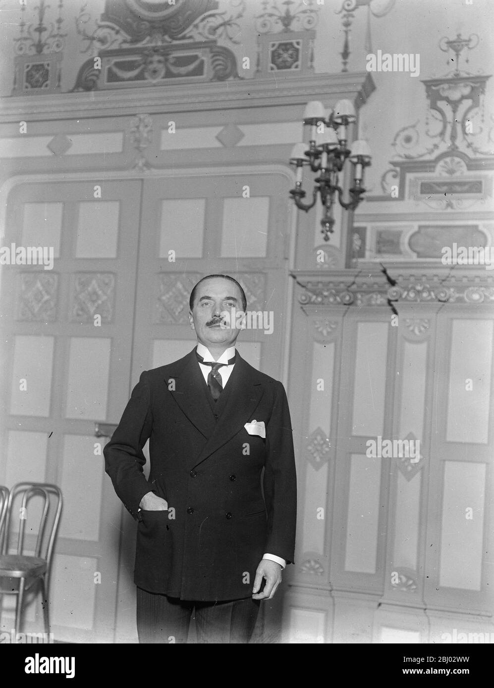 Mr Charles Leiter des Claridges Restaurants in Mayfair, im Zentrum von London - 26. Juni 1923 Stockfoto