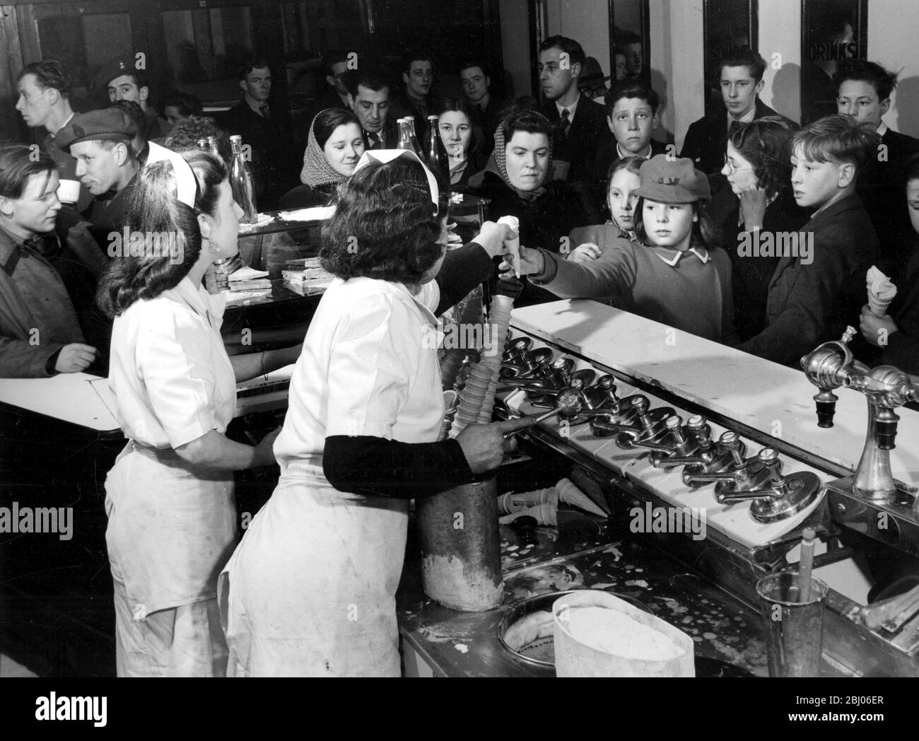 1940 1940er 40er vierziger jahre Fotos und Bildmaterial in hoher