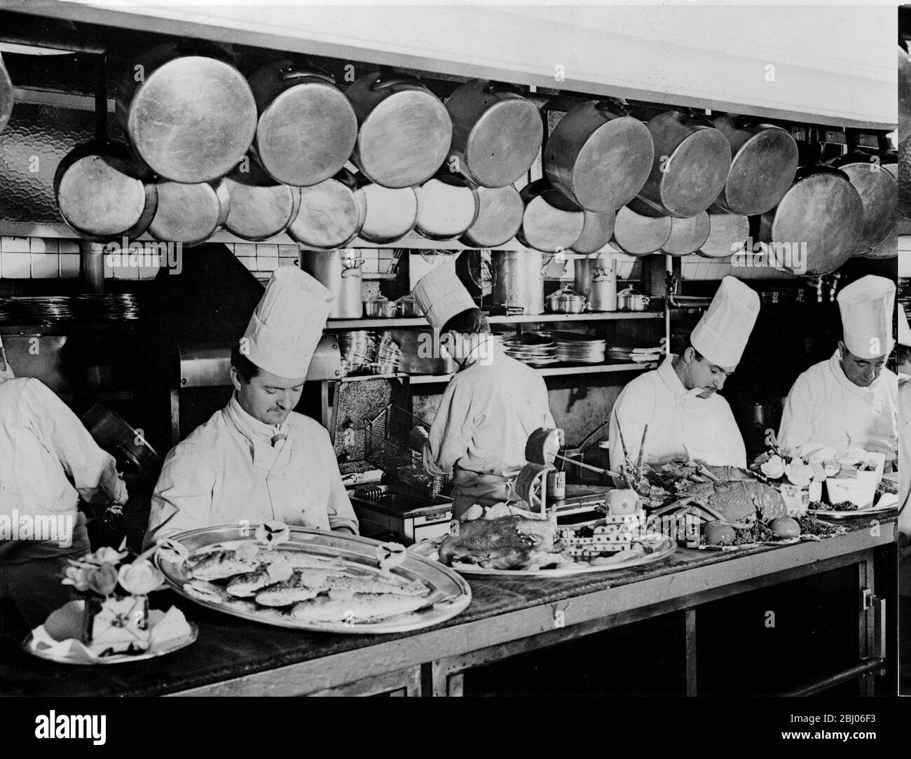 Küchenchefs im Restaurant Laserre - Paris Stockfoto