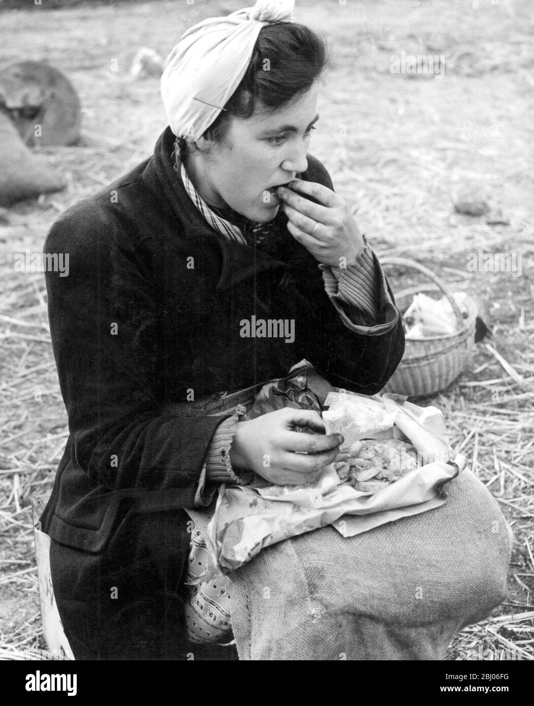 Fisch und Chips für Landarbeiter 17. März 1948 Stockfoto