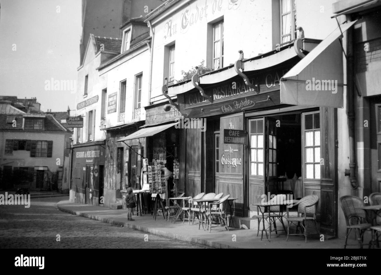 Place Du Tertre , Montmartre , Paris , Frankreich . - Ende der 1940er Jahre - Stockfoto