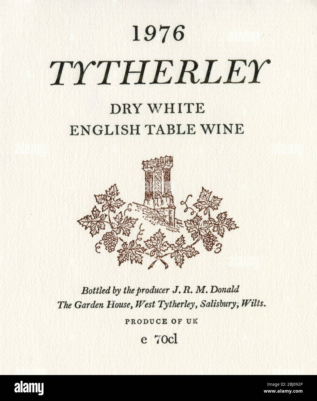 Wine Label - Tytherley Dry White English Table Wine. Produziert von J.R.M.Donald, The Garden House, Salisbury, Wiltshire. Stockfoto