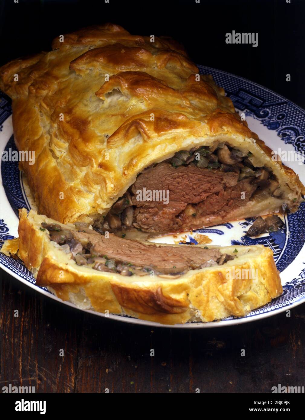 Beef Wellington - Es wird angenommen, dass Beef Wellington nach dem Herzog von Wellington, dem britischen Helden der Schlacht von Waterloo, benannt wurde. Stockfoto