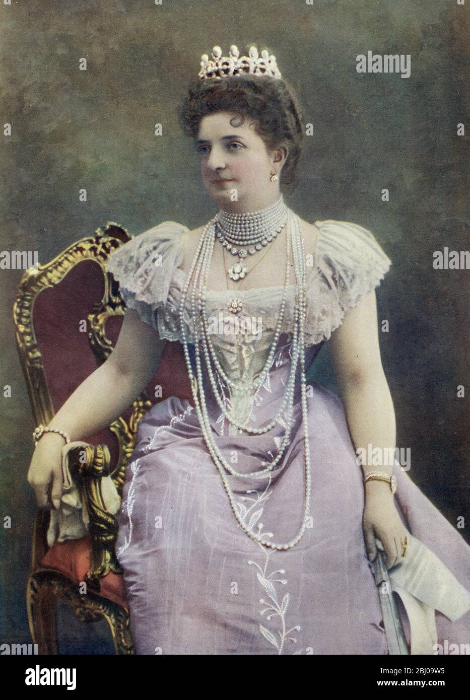 Ihre Majestät die Dowagerkönigin Margherita von Italien - Maria Margherita Teresa Giovanna wurde am 20. November 1851 geboren. - Königin Margherita von Savoyen wurde auf einer Reise nach Neapel eine Pizza in den Farben der italienischen Flagge geschenkt und sie wurde von da an Pizza Margherita genannt. Stockfoto