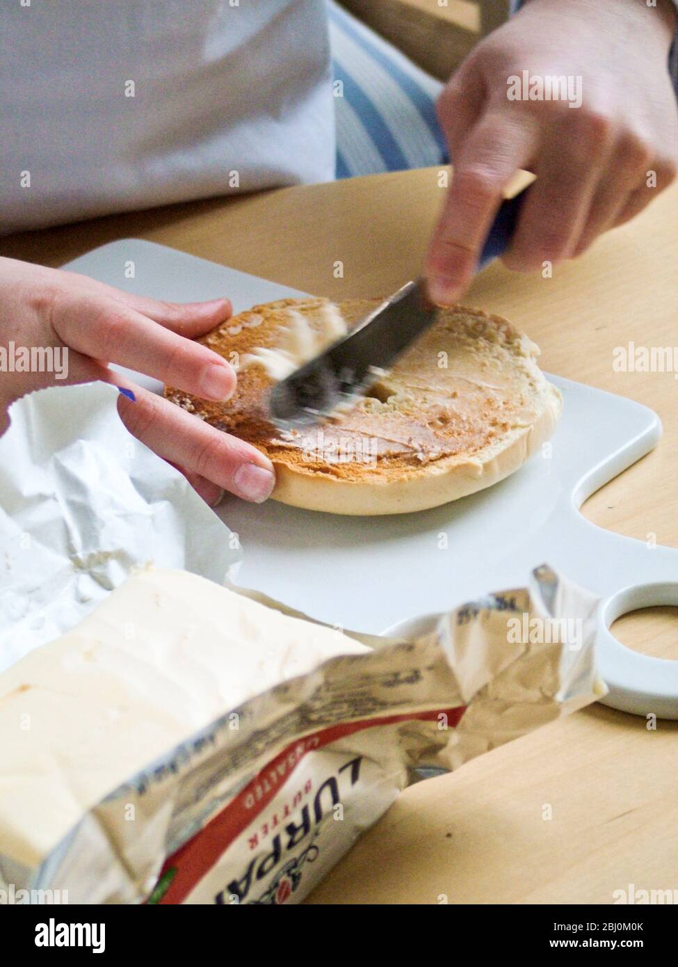 Kinderbutterbagel - Stockfoto