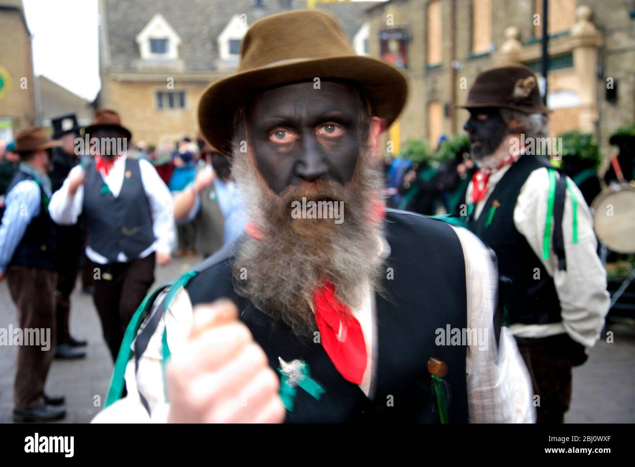 The Mepal Molly Dancers, Whittlesey Straw Bear Festival, Whittlesey Town, Cambridgeshire; England, Großbritannien Stockfoto