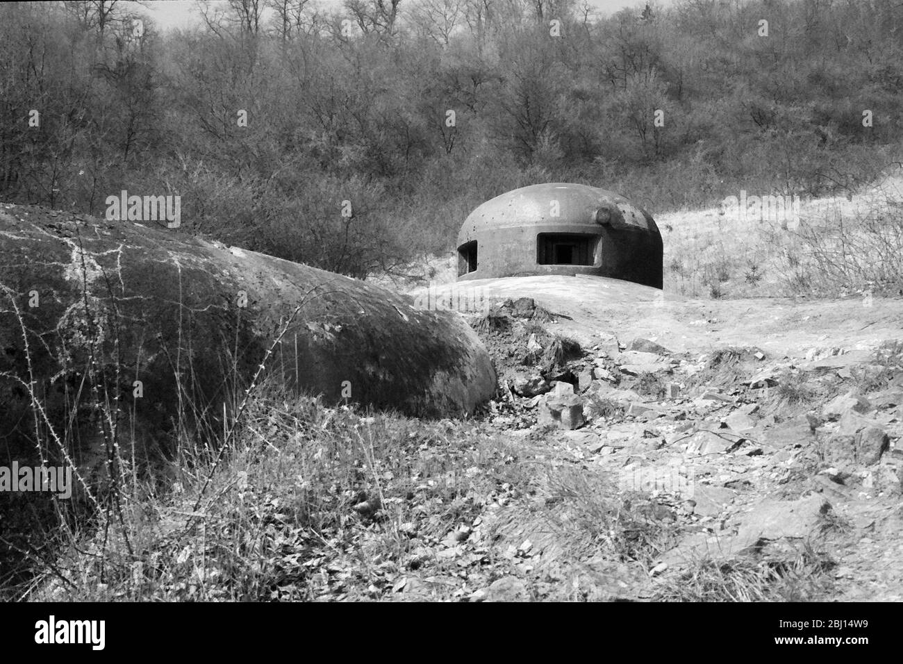 Eine Stahlbeobachtungsposten am Fort Hackenberg Bunkersystem Teil der Maginot Linie, die als Verteidigung nach dem Ersten Weltkrieg entlang des Rheins, Elsass, Frankreich gebaut wurde Stockfoto