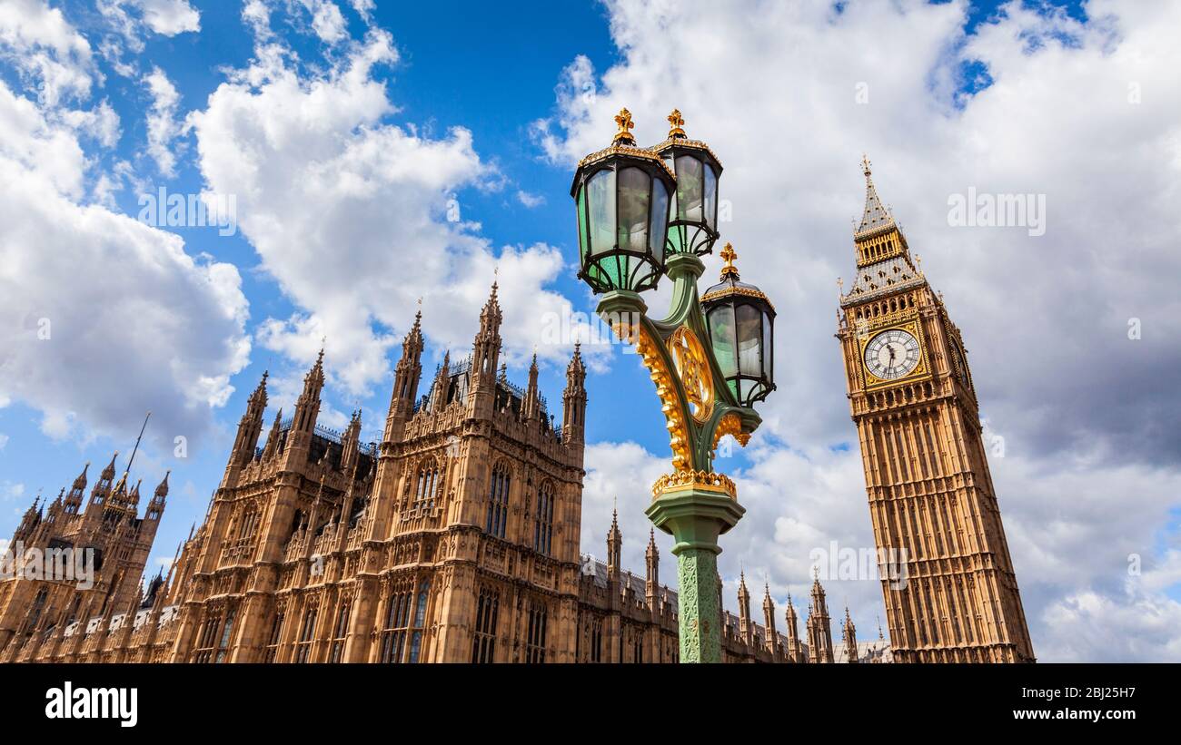 Big Ben und den Houses of Parliament von der Westminster Bridge, London, England Stockfoto