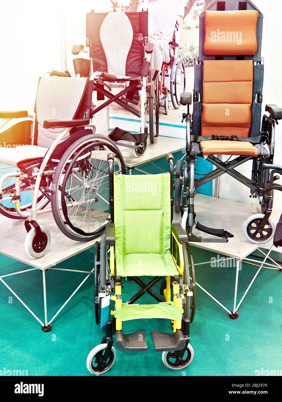 Rollstühle für die Bewegung behinderter Menschen Stockfoto