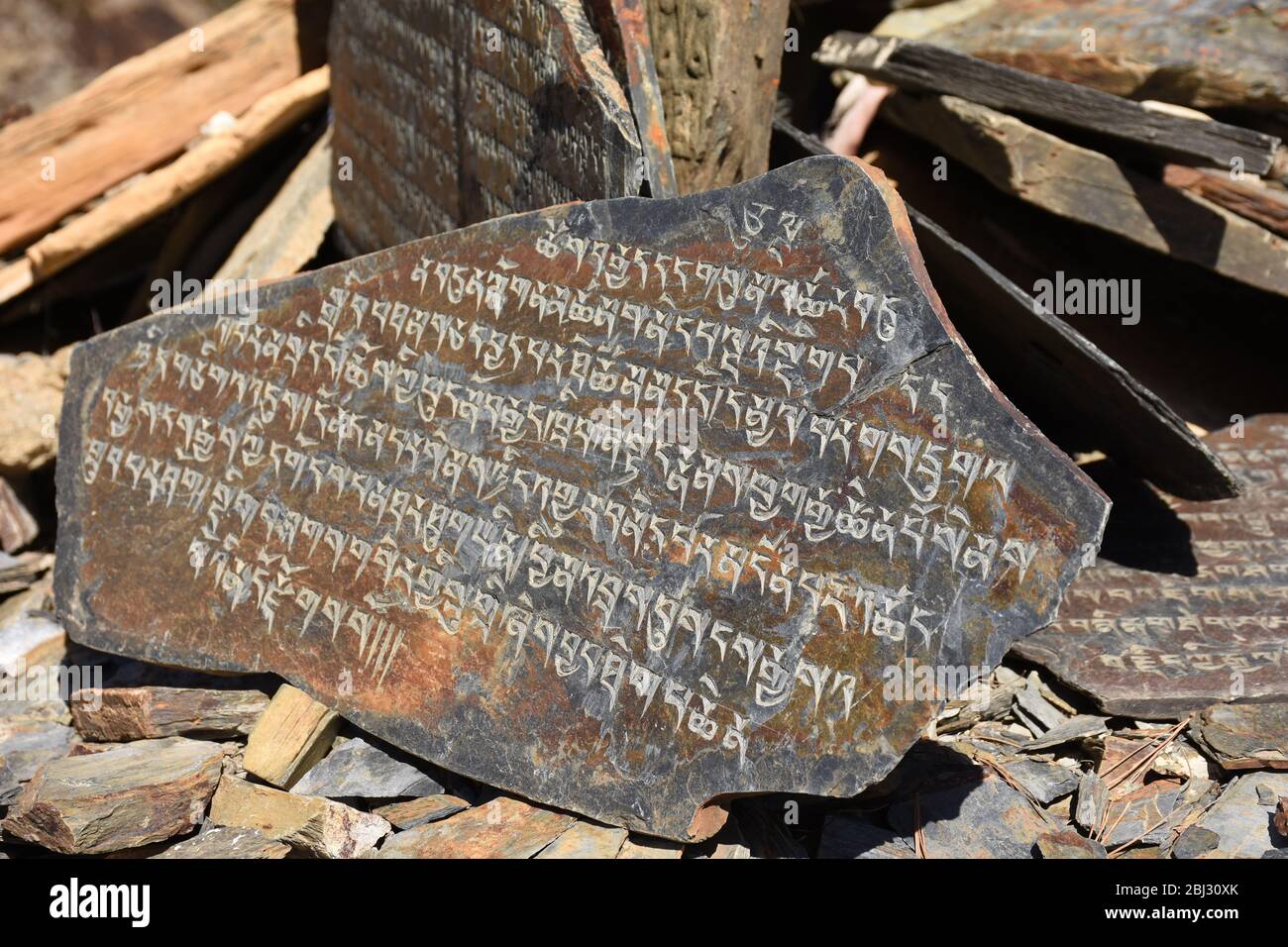 Mani Stone im Himalaya. Nepal. Stockfoto