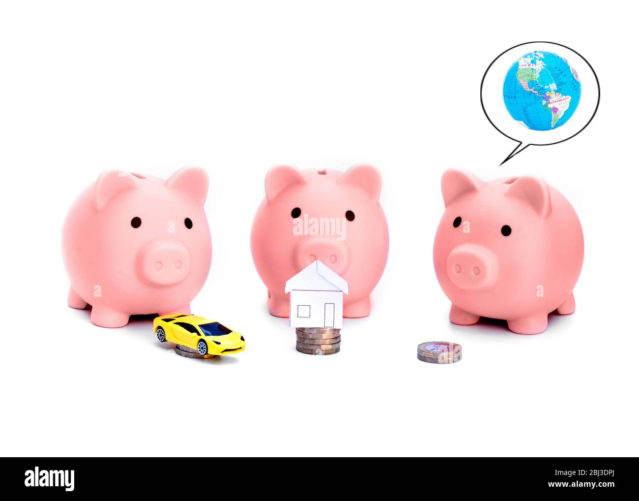 Drei pinke Sparschweine mit leeren Textwolken träumen davon Etwas mit Münzen / Geld vor ihnen isoliert Vor weißem Hintergrund Stockfoto