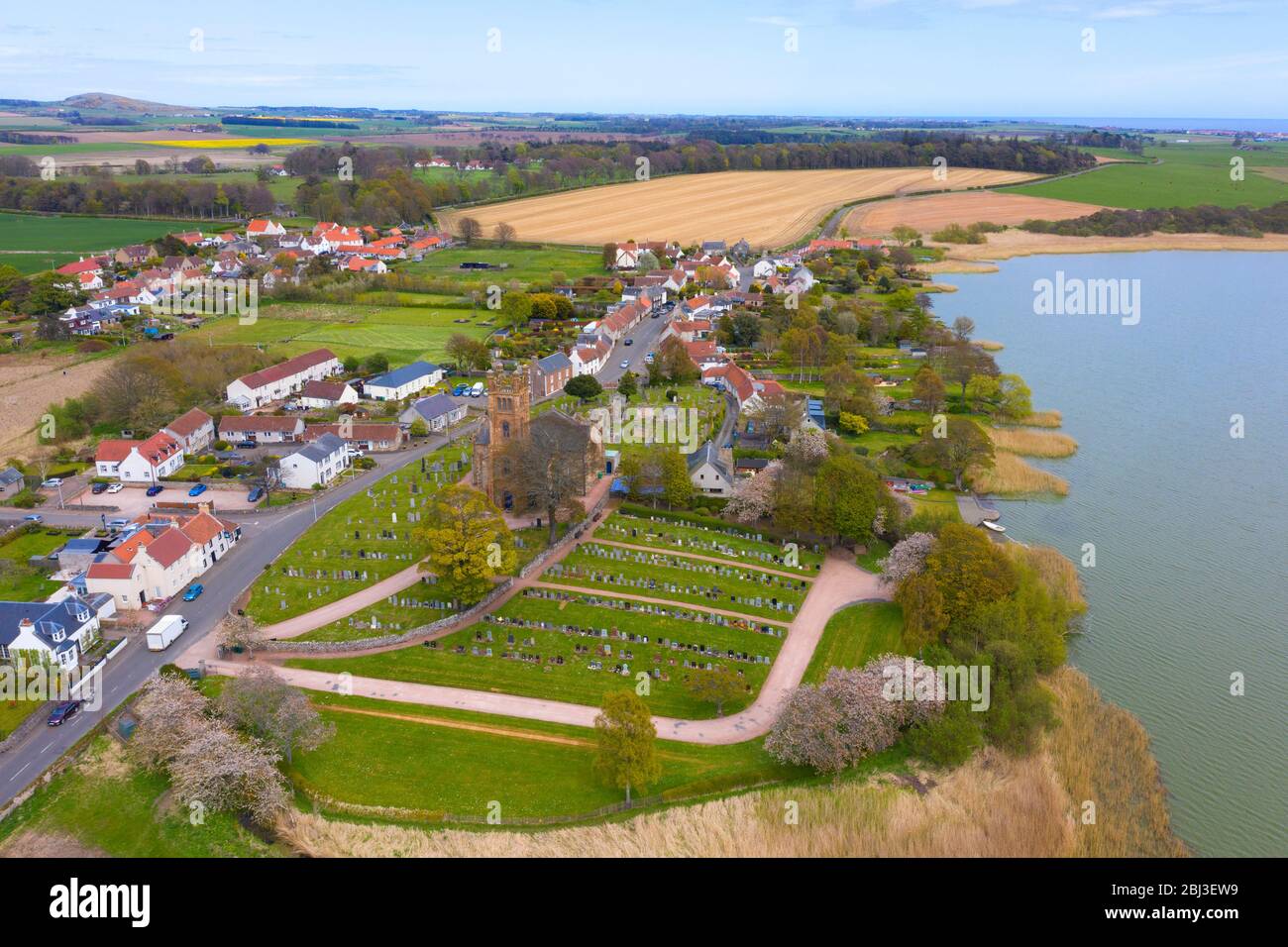 Luftaufnahme des Dorfes von kilconquhar in Fife, Schottland, Großbritannien Stockfoto