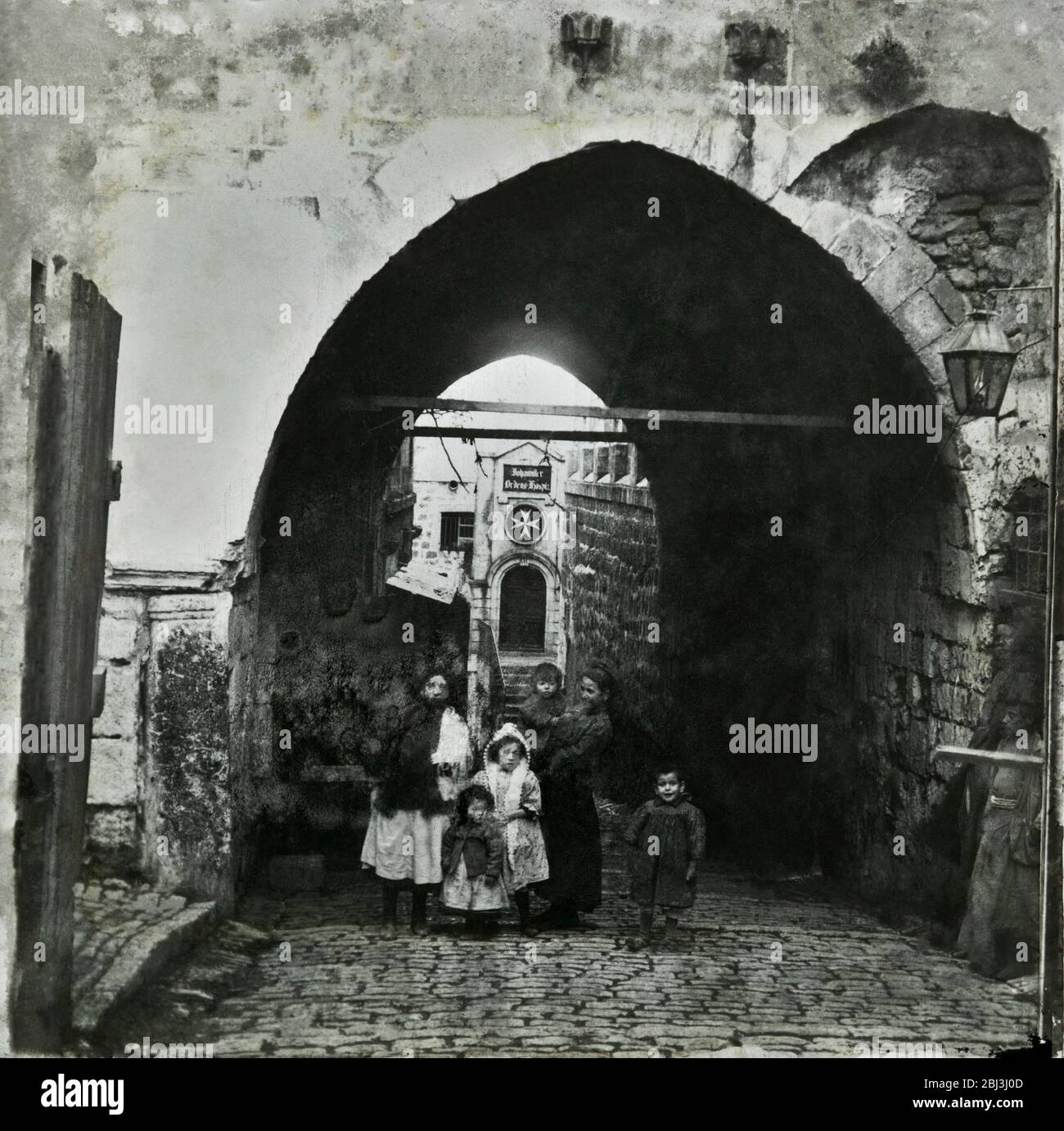 Palästinensische, nahöstliche Städte und Städte circa 1900 der mittelalterlichen Christenheit einschließlich Kreuzritterschlösser und Länder des Mittelmeers. Jordanische, ägyptische, israelische alte Dörfer vor dem Ersten Weltkrieg Stockfoto