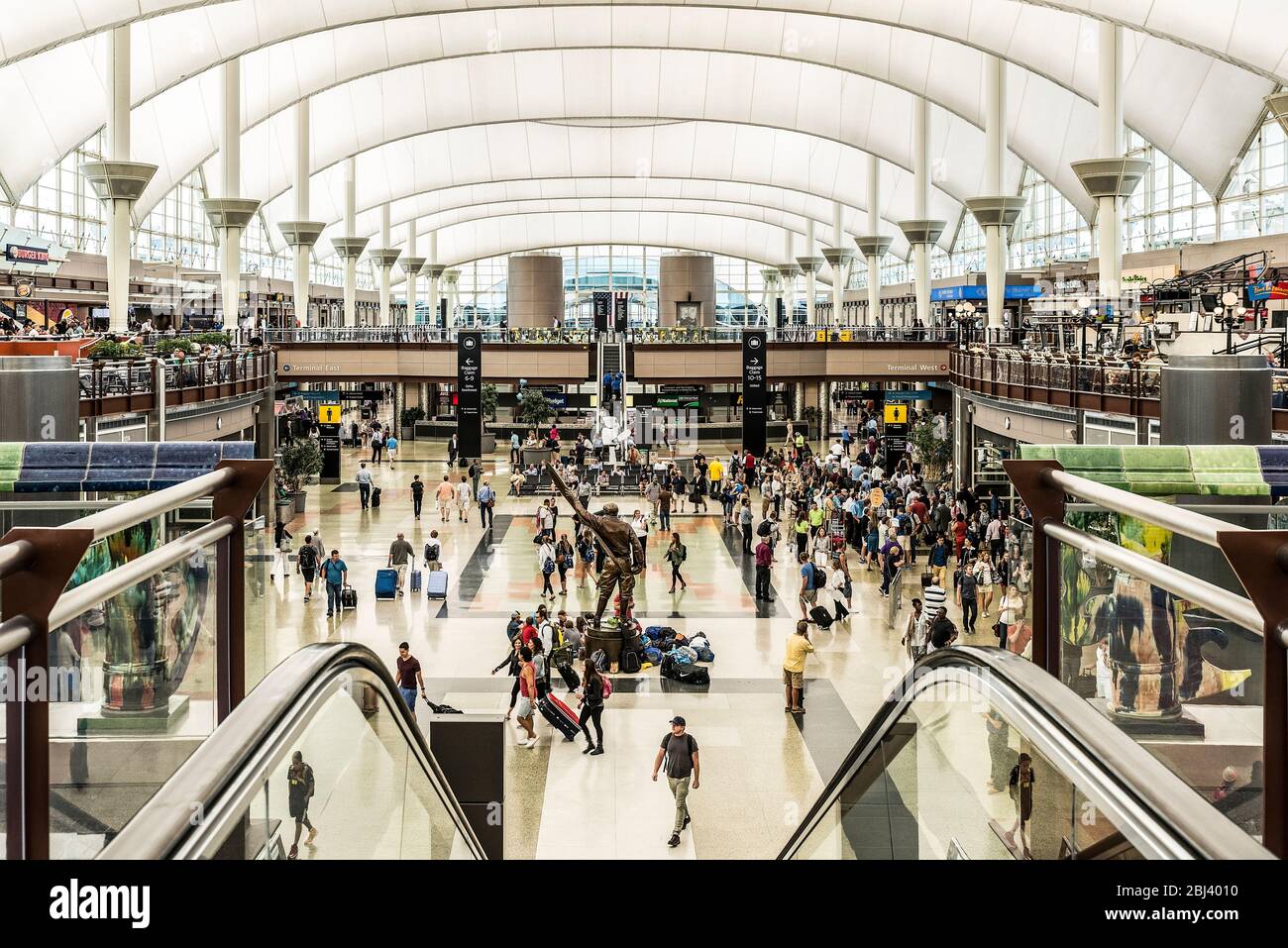 Denver Flughafen Stockfotos Und Bilder Kaufen Alamy
