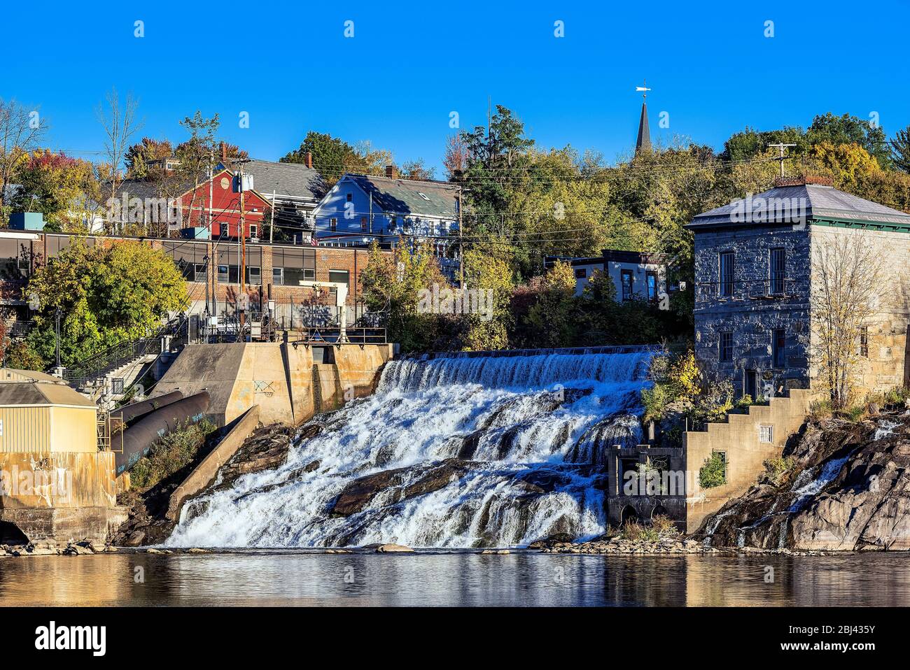 Wasserfall in der Stadt Vergennes in Vermont. Stockfoto