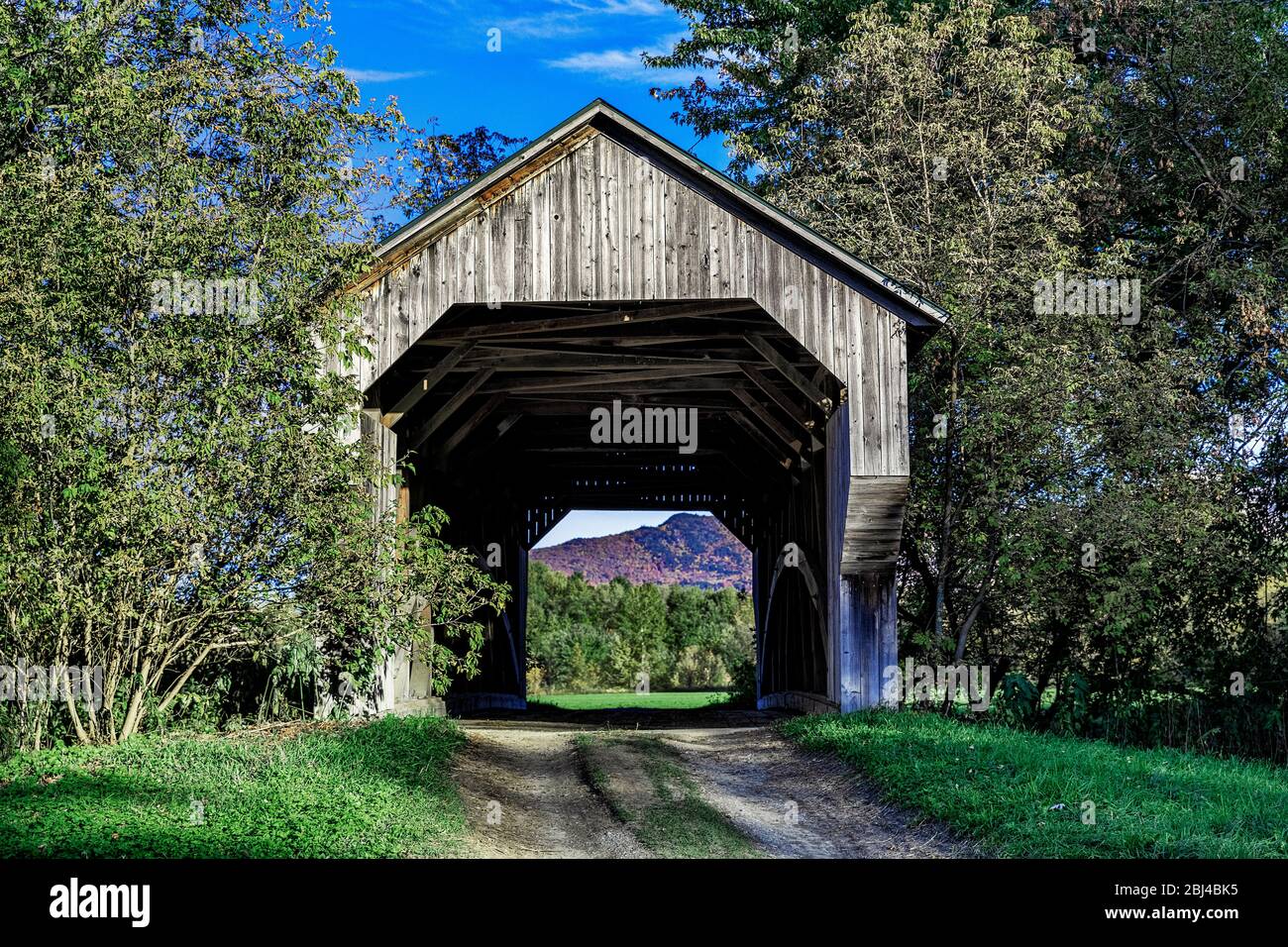 Gates Farm Covered Bridge in Cambridge in Vermont. Stockfoto
