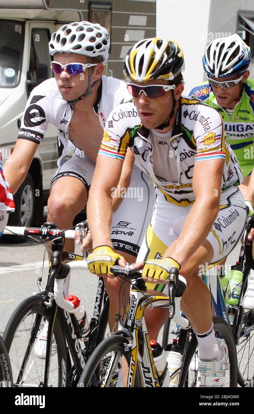 Kim Kirchen vom Team Columbia-HTC und Brett Lancaster vom Cervelotest Team während der Tour de France 2009, Stage16 Radrennen, Martigny – Bourg-Saint-Maurice (159Km) am 23. Juli 2009 in Col du Grand-Saint-Bernard- Foto Laurent Lairys / DPPI Stockfoto