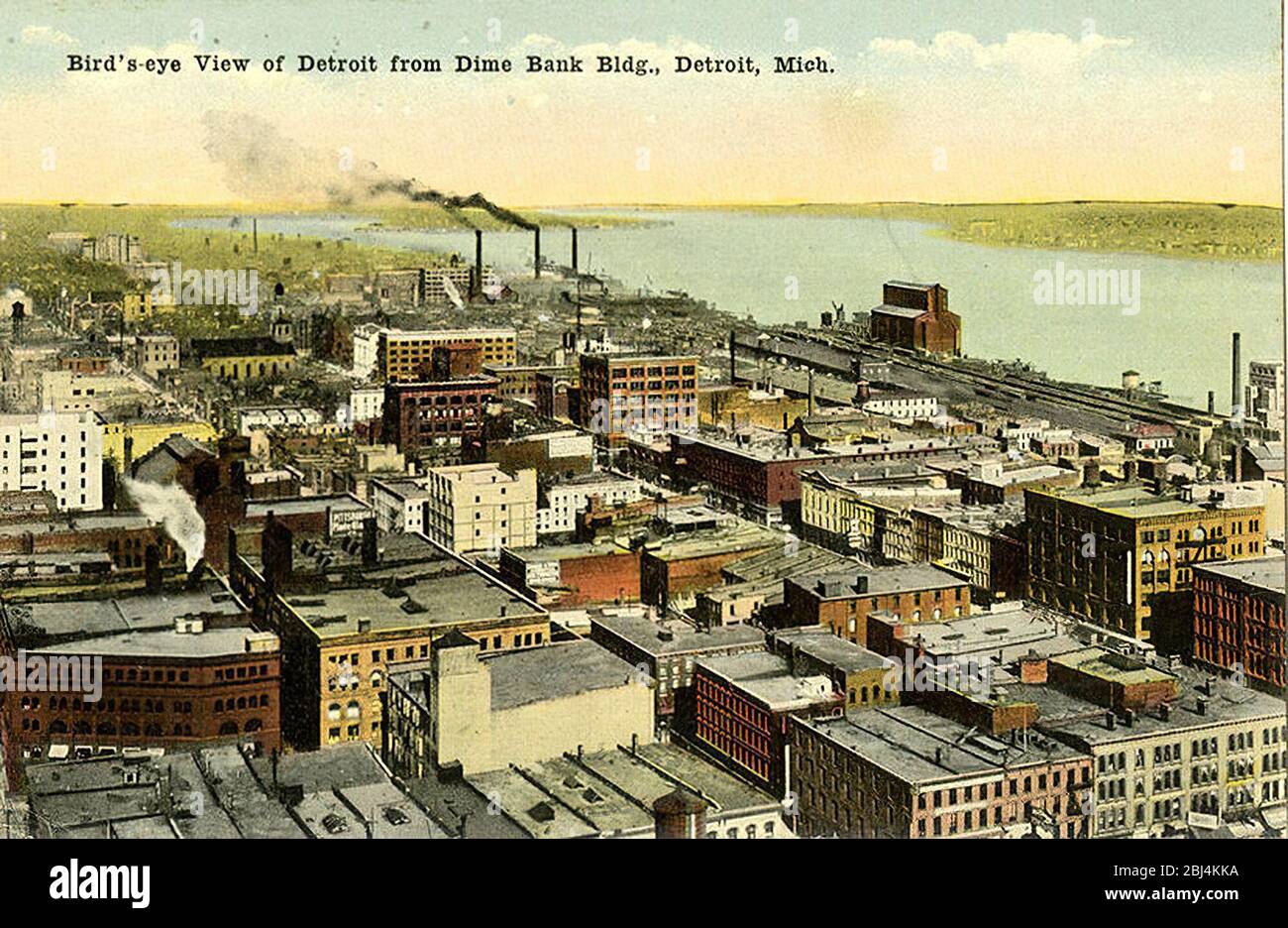 Postkarte der Ansicht vom Detroit's Dime Bank Building (heute bekannt als Chrysler House), mit dem Detroit River und Belle Isle in der Ferne. Stockfoto