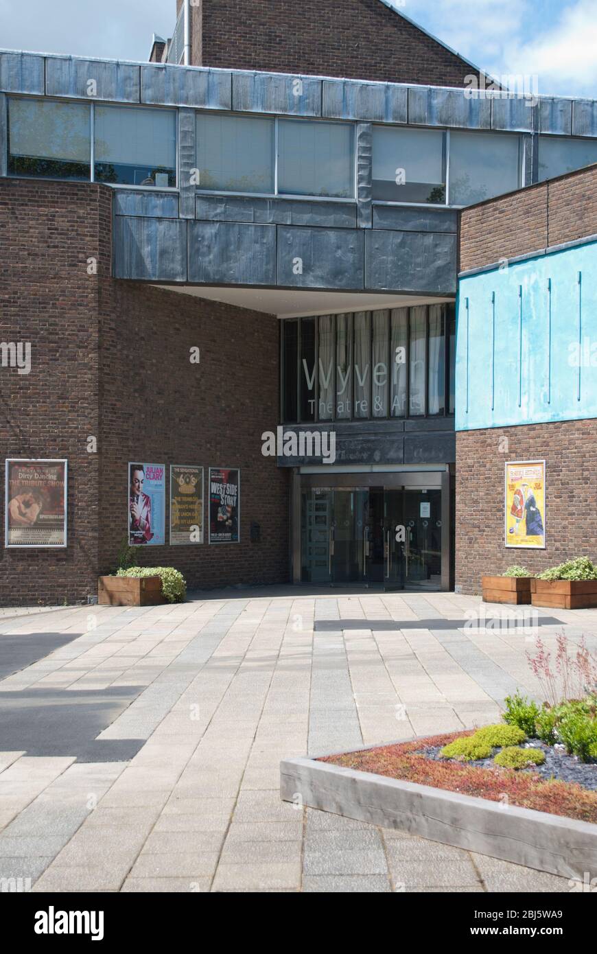 Architektur der 1970er Jahre Wyvern Theatre, Theatre Square, Swindon, Wiltshire, SN1 1QN von Casson Conder Partnership Stockfoto