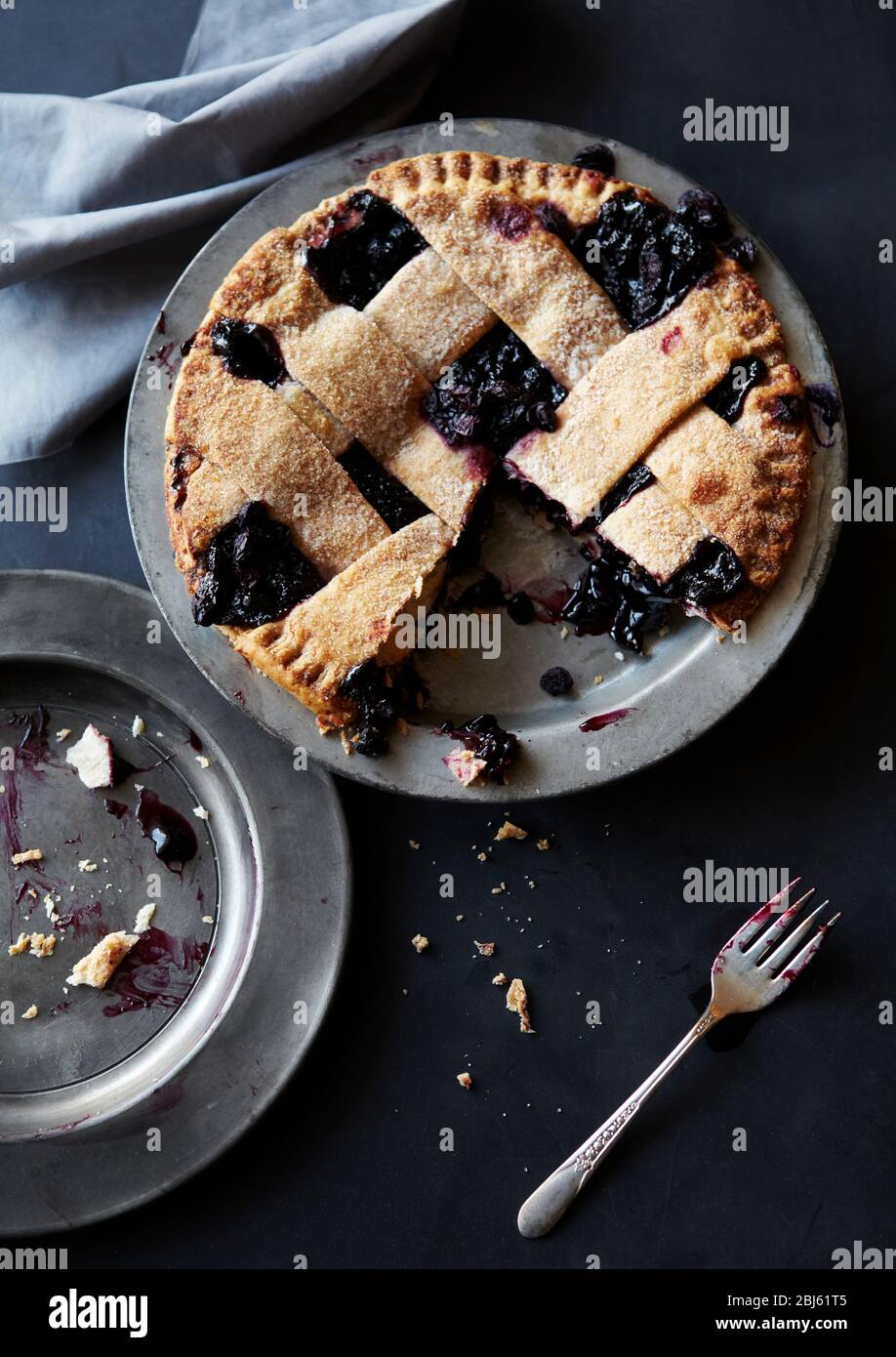 Frisch Gebackene Heidelbeer Pie Serviert Stockfoto