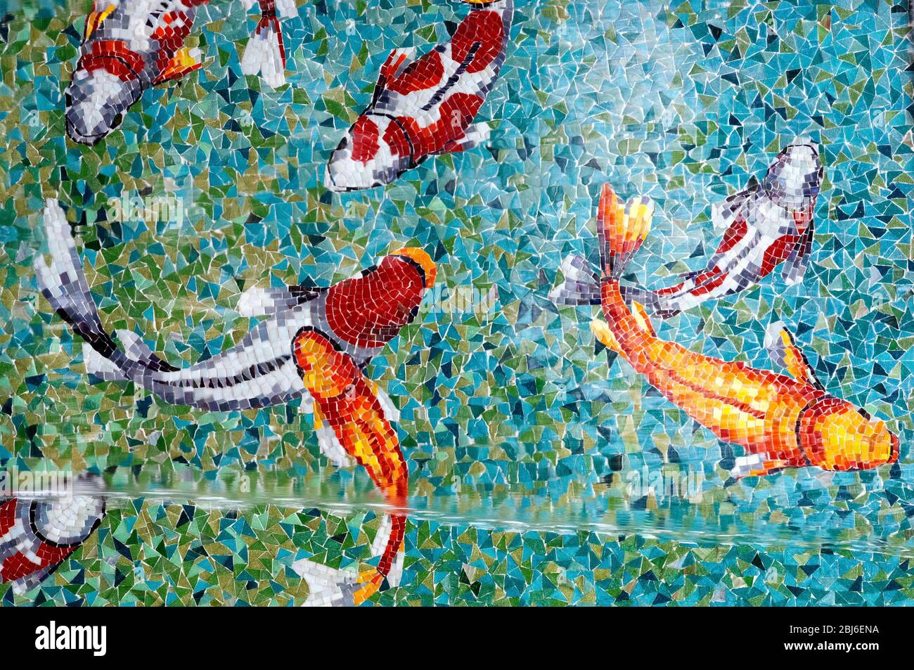 Traditioneller Pool mit Mosaikfliesen in Hongkong Stockfoto