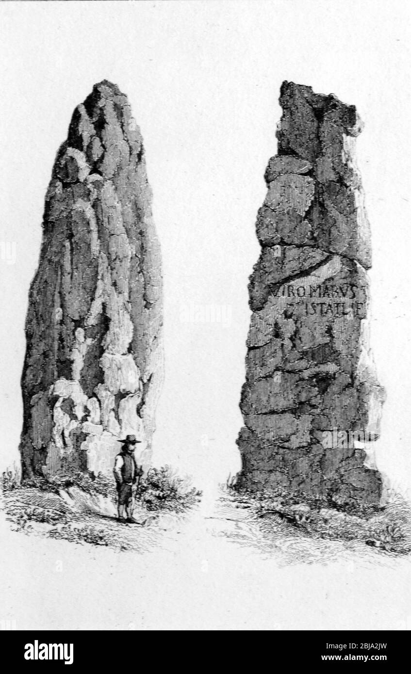 Menhir von Champ-Dolent (links) Dol-de-Bretagne & Joinville Mehhir Britanny c1890. Vintage oder Alte Illustration oder Gravur Stockfoto