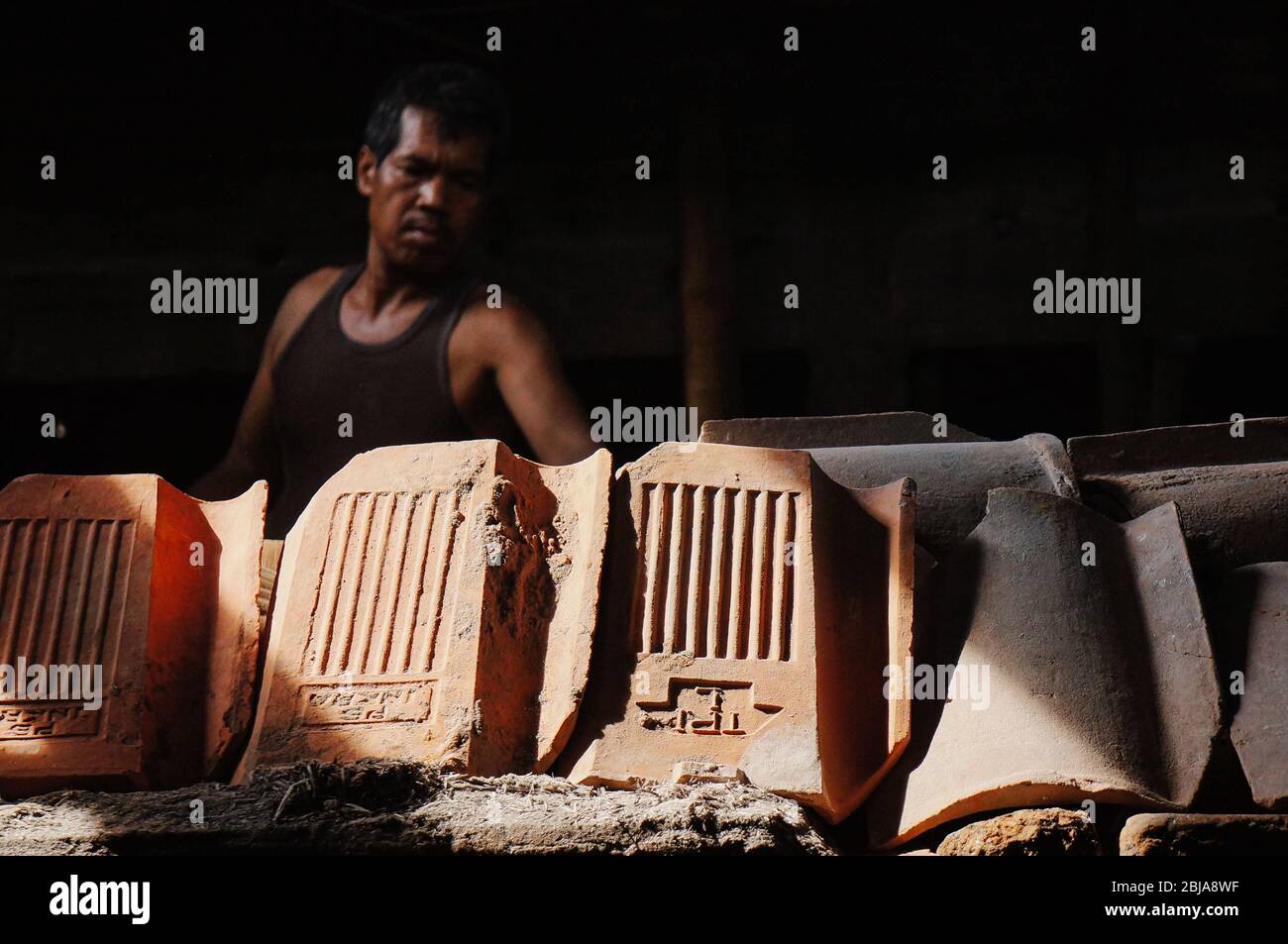 Traditionelle Töpferei Produktion auf Kasongan Village, Yogyakarta Stockfoto