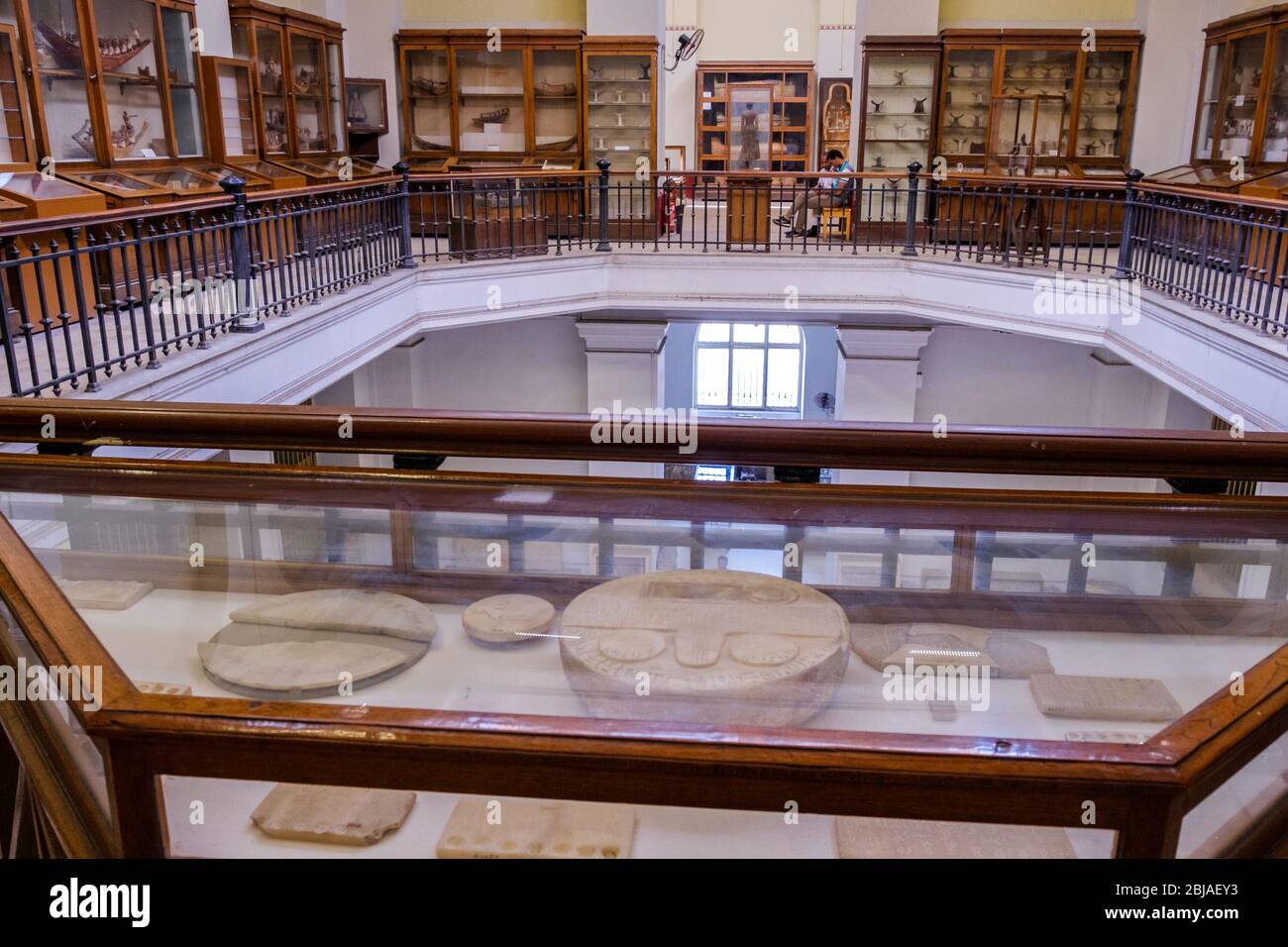 Kairo / Ägypten - 25. Mai 2019: Innenraum des Museums für Ägyptische Altertümer (Ägyptisches Museum), das die weltweit größte Sammlung von antiken beherbergt Stockfoto