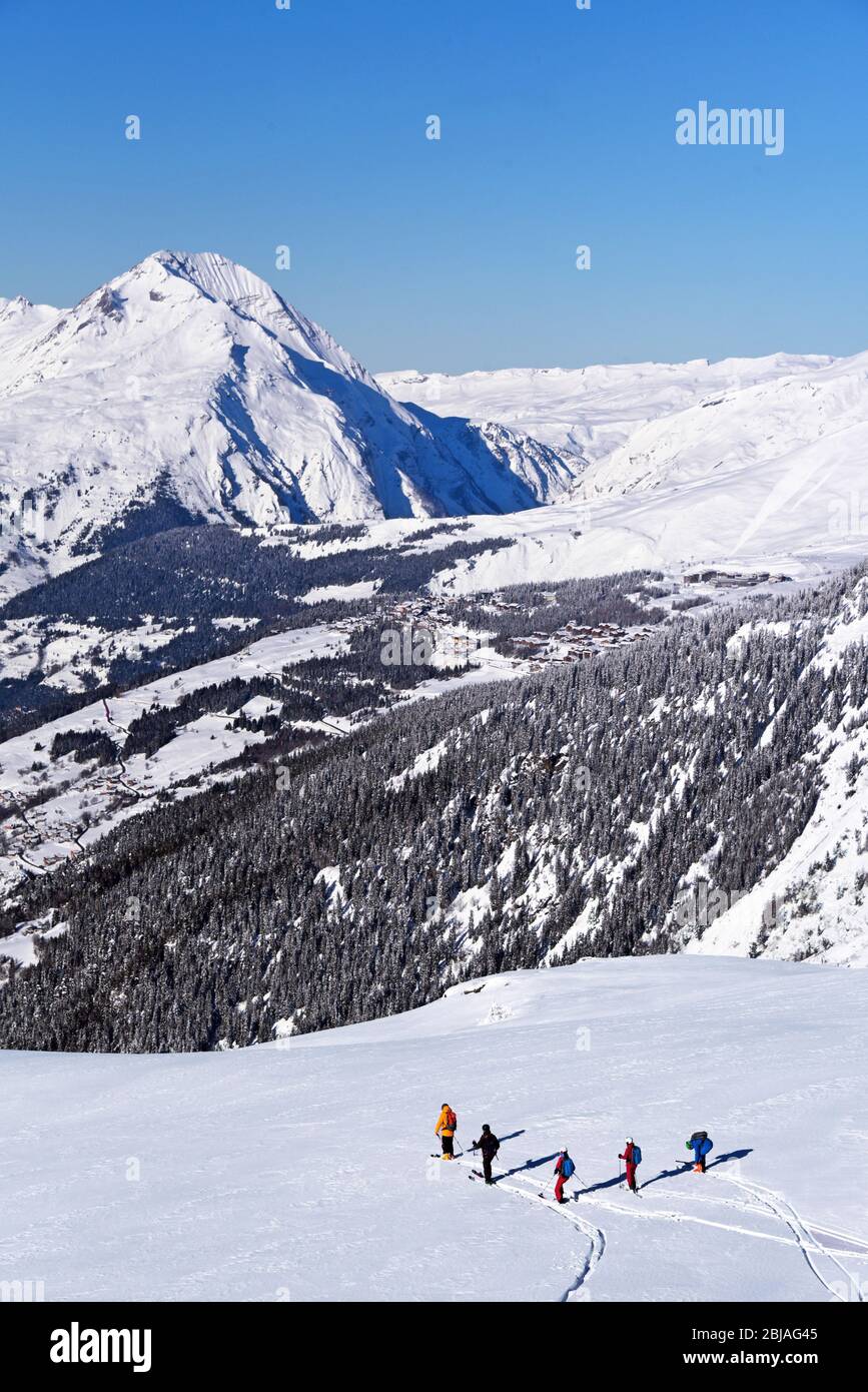 Abseits der Piste im Skigebiet Sainte Foy Tarentaise, Frankreich, Savoie Stockfoto