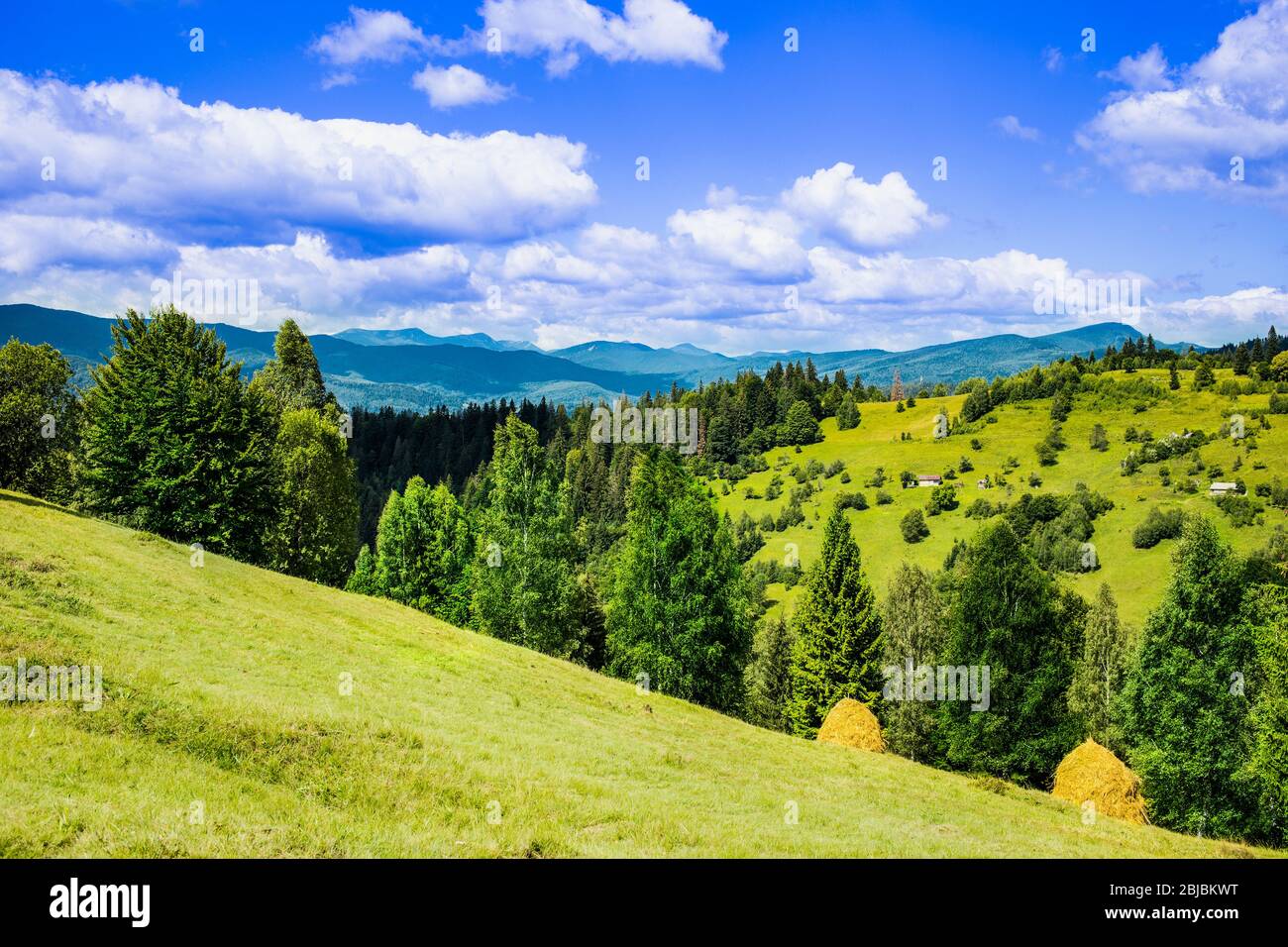Wunderschöne Landschaft. Karpaten Gebirge im Westen der Ukraine Stockfoto