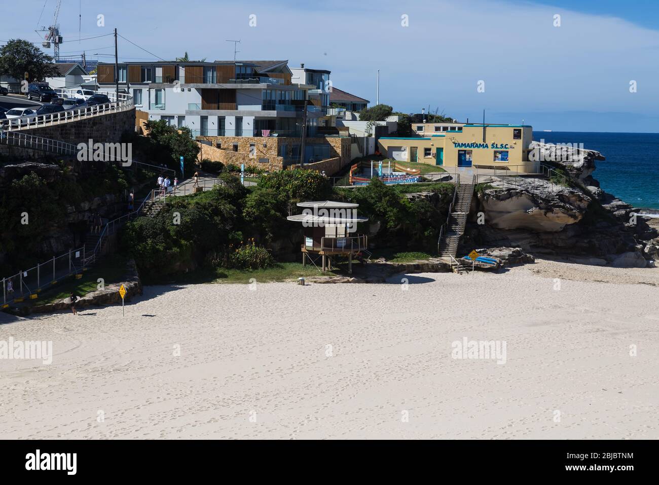 Sydney, Australien. Samstag, 18. April 2020. Tamarama Beach in Sydneys östlichen Vororten ist aufgrund der Coronavirus-Pandemie geschlossen. Von gestern Tamarama Stockfoto