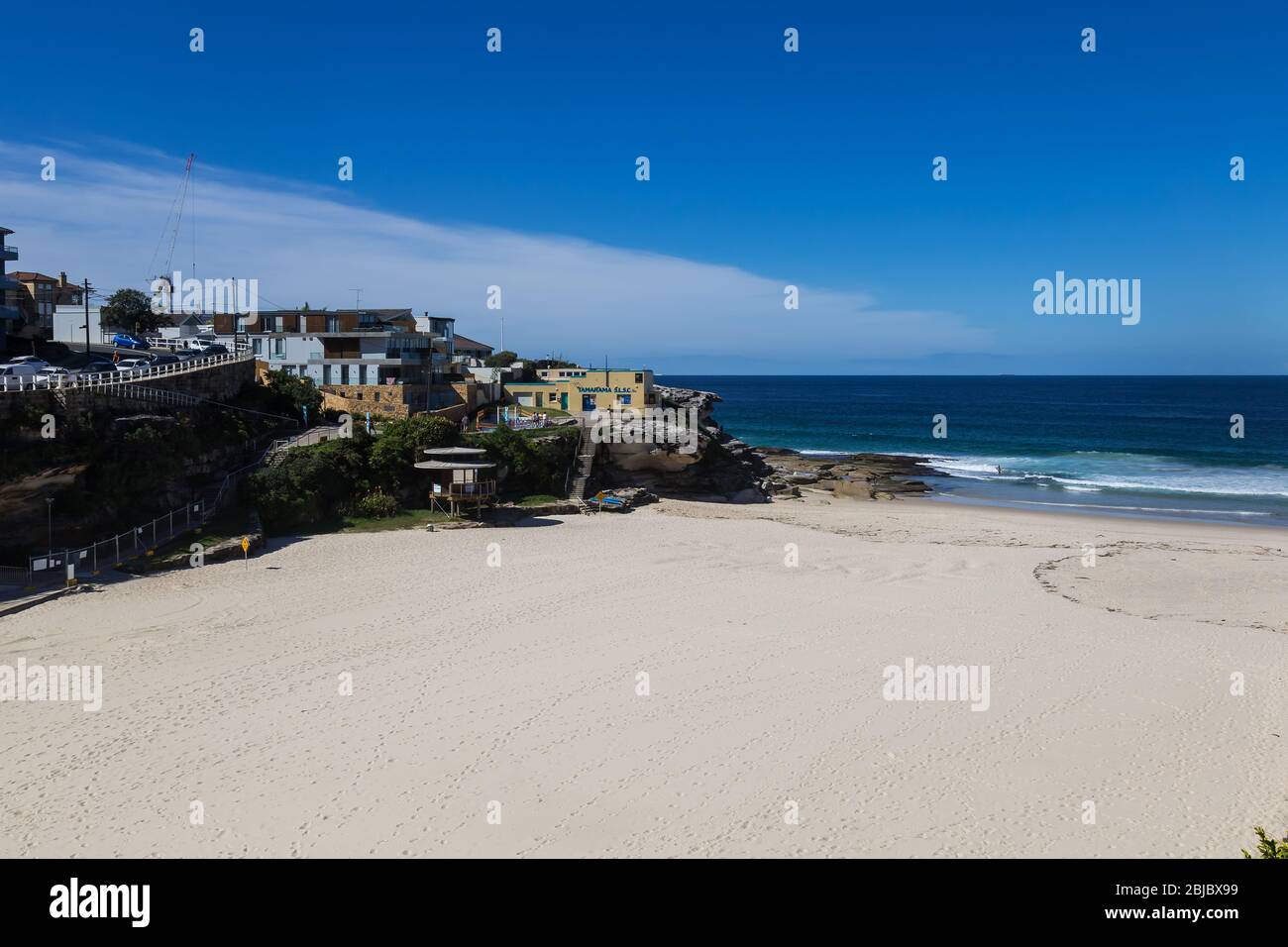 Sydney, Australien. Samstag, 18. April 2020.Tamarama Beach in Sydneys östlichen Vororten wegen der Coronavirus Pandemie geschlossen. Von gestern Tamarama Stockfoto