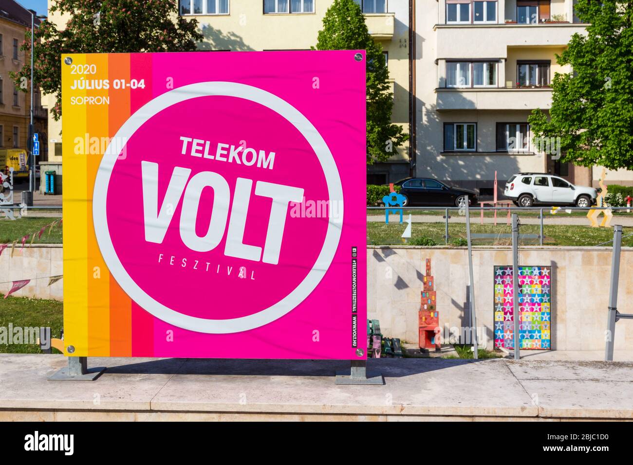 2020 Telekom Volt Festival Werbetafel im Volt Cafe, Deak ter, Sopron, Ungarn Stockfoto