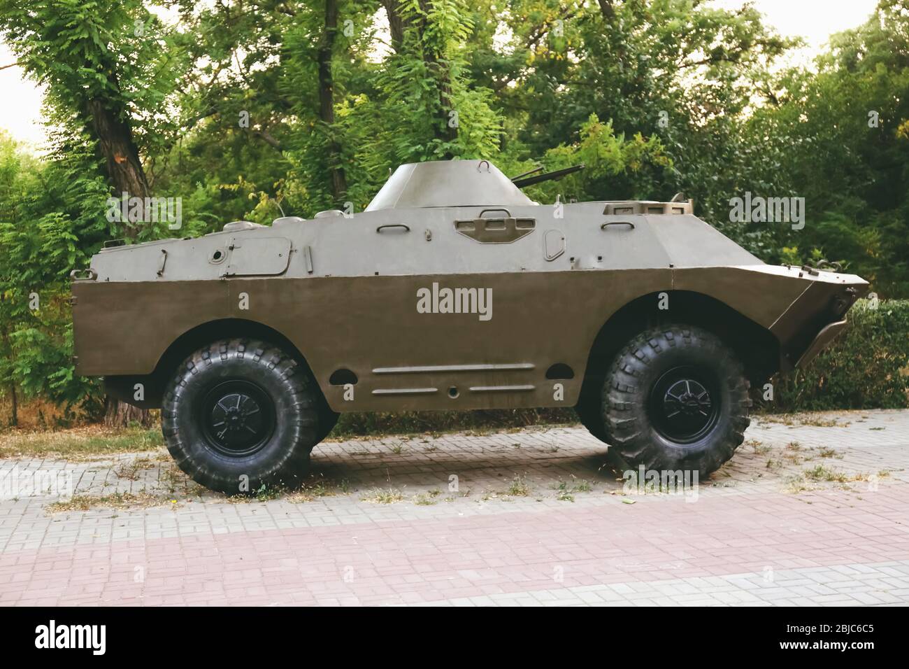 Gepanzerte Truppentransporter Denkmal im Park Stockfoto