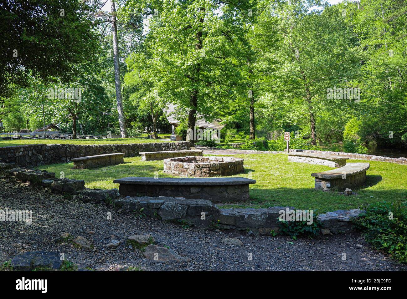 Gulpha Gorge Lagerfeuerstelle, Gulpha Gorge Campingplatz, Hot Springs National Park, Arkansas, USA Stockfoto