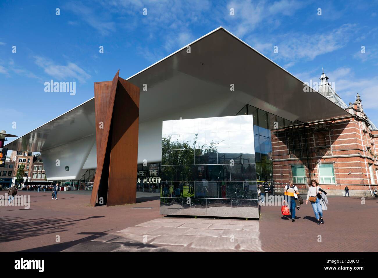 Blick auf den Flügel des Stedelijk Museums aus dem 21. Jahrhundert, Amsterdam Stockfoto