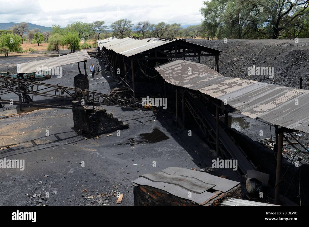 SAMBIA, Sinazese, chinesische Eigentümer Collum Coal Mine, Untertagebau von Steinkohle für Kupferschmelzer und Zementfabrik /SAMBIA, Collum Coal Mine eines chinesischen Unternehmens, Untertageabbau von Steinkohle Stockfoto