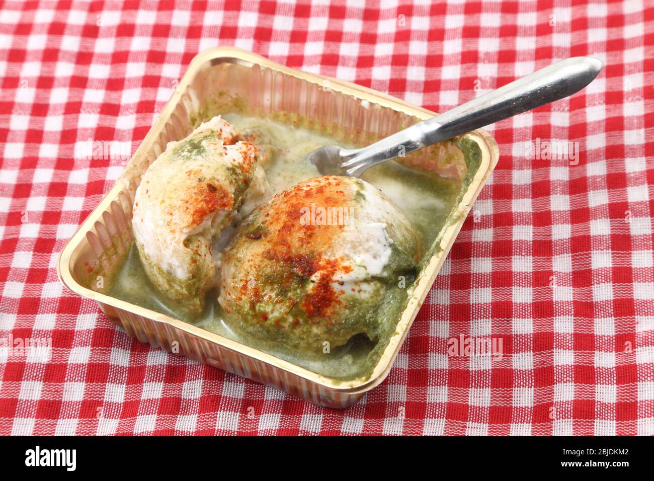 Berühmte indische Küche Dahi bada. Stockfoto