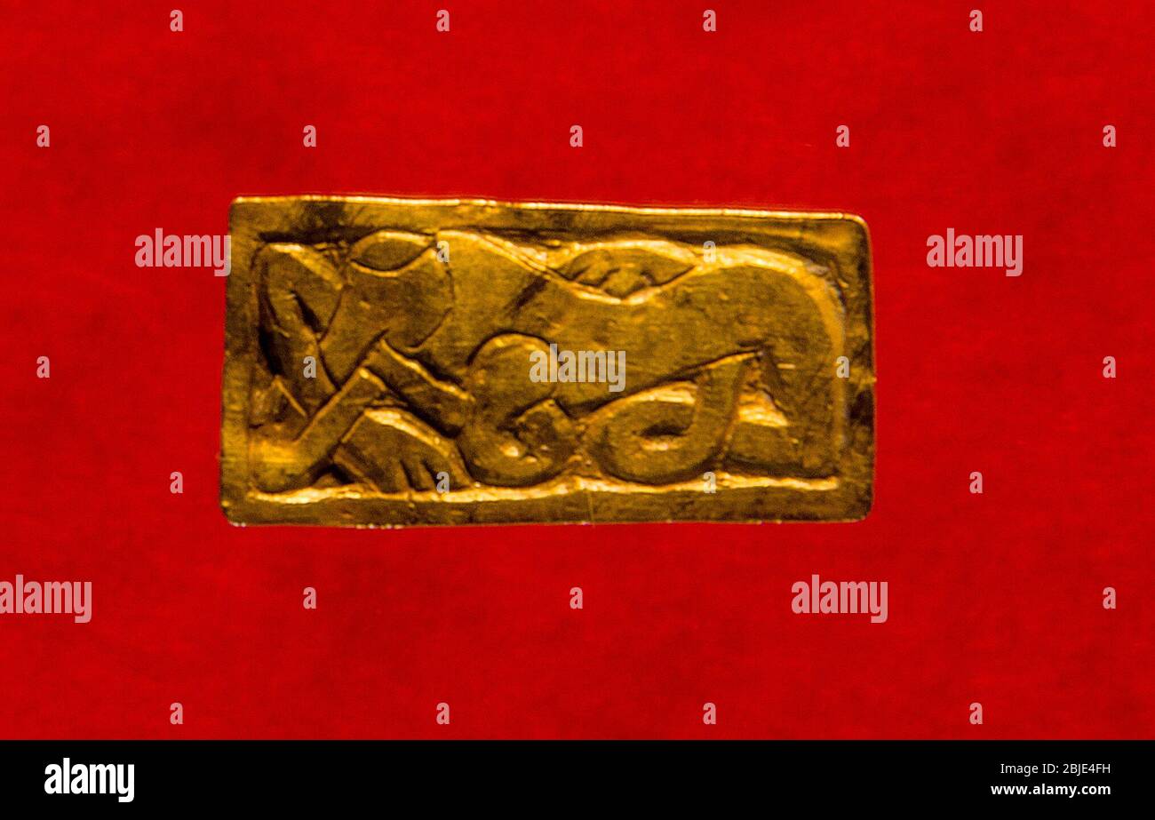 Das Bamburgh Beast kleiner als ein moderner britischer Penny, der von Dr. Hope-Taylor bei seinen Ausgrabungen 1970-74 im Bamburgh Castle entdeckt wurde Stockfoto