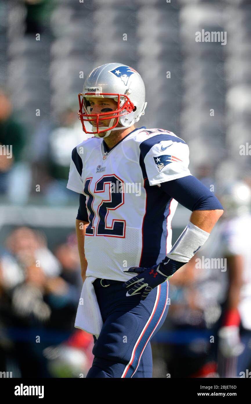 20. Oktober 2013: New England Patriots Quarterback Tom Brady (12) während der Vorspielaufläufe während einer Woche 7 AFC East Matchup zwischen der New England Pat Stockfoto