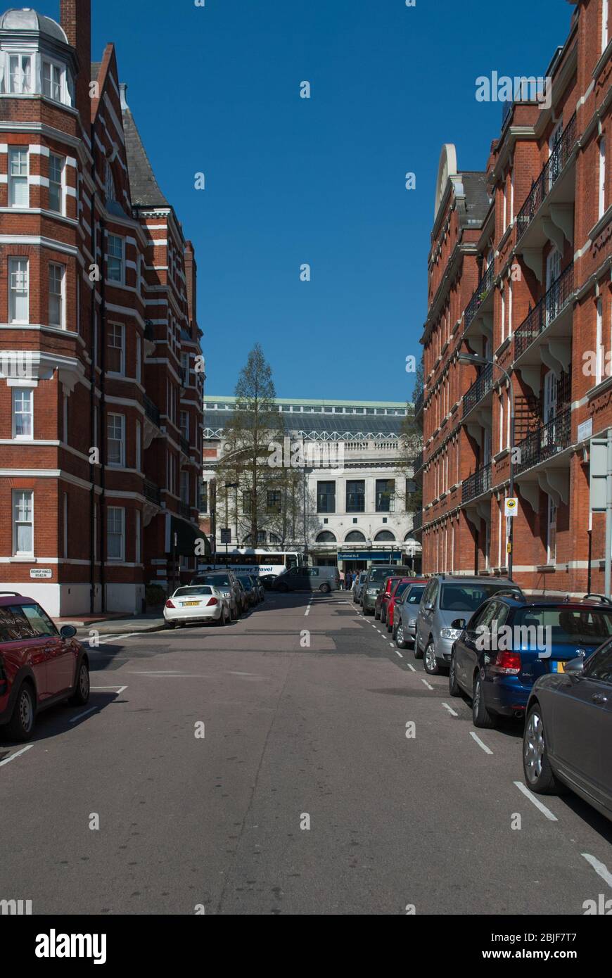 Herrenhaus aus rotem Backstein, Herrenhaus aus Blockhaus Glyn Mansions, Hammersmith Road, Hammersmith, London W14 8XH Stockfoto