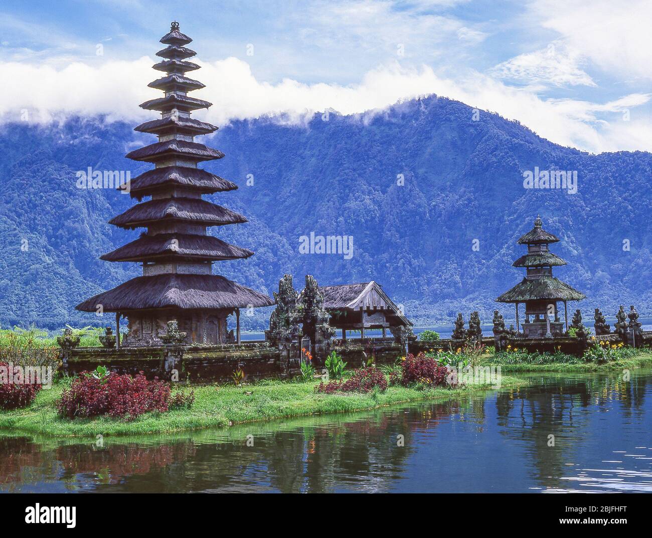 Pura Ulun Danu Beratan Hindu-Tempel, See Bratan, in der Nähe von Bedugul, Bali, Republik Indonesien Stockfoto