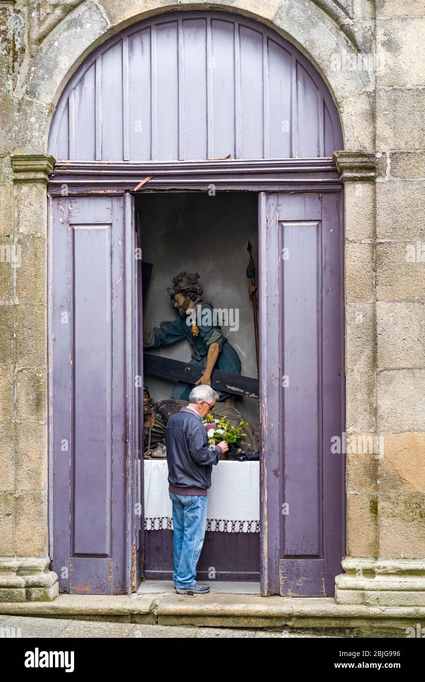 Schrein - typische religiöse Kunst in der malerischen Stadt Guimares im Norden Portugals Stockfoto